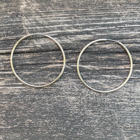 Lightweight Medium Gold Hoop Earrings - Picture 1 of 4